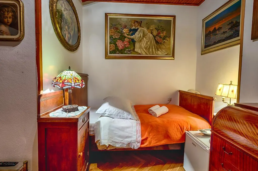 Royal Antique Apartment Split